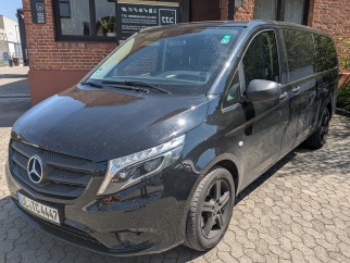 Mercedes Bus Vito Premium 9-Sitzer